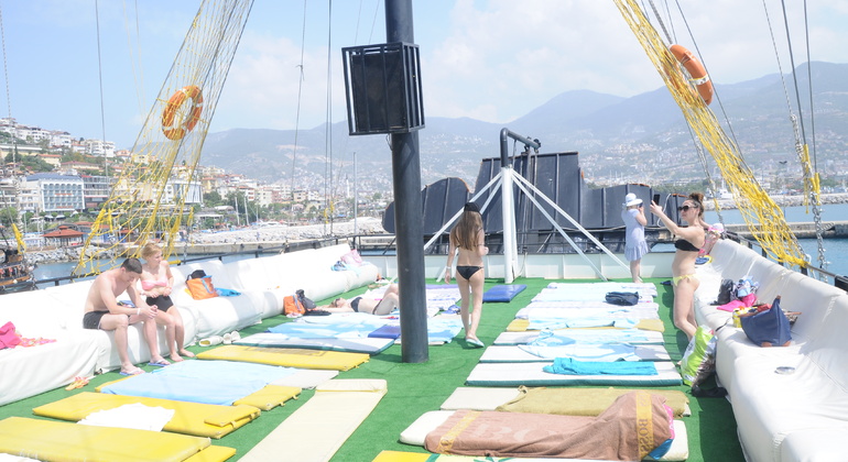 Paseo en Barco Todo Incluido con Almuerzo y Refrescos en Alanya