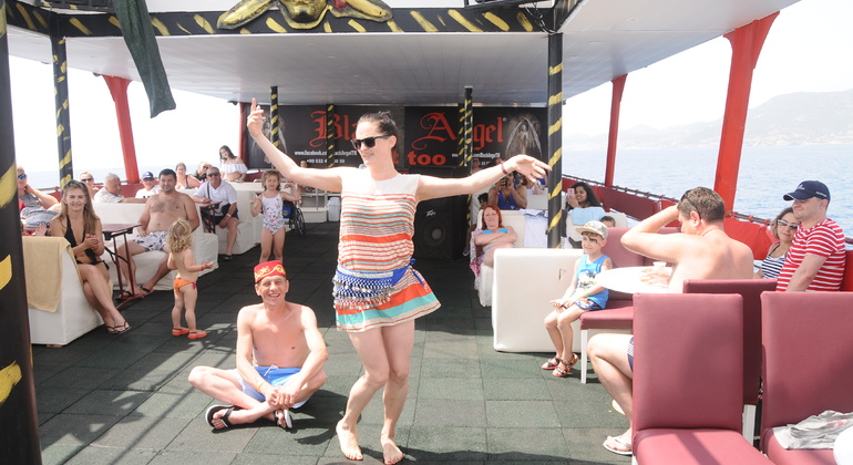 Paseo en Barco Todo Incluido con Almuerzo y Refrescos en Alanya