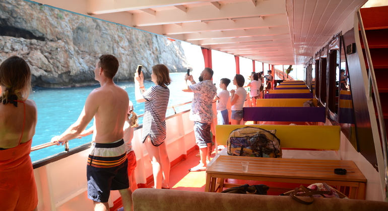 Paseo en Barco Todo Incluido con Almuerzo y Refrescos en Alanya