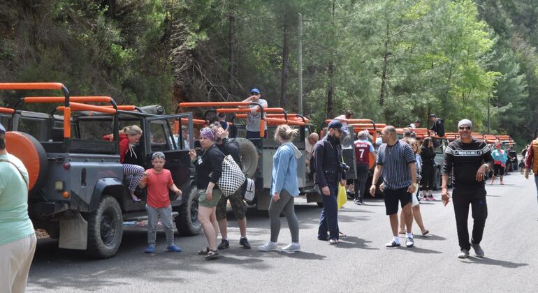 Safari en jeep por los Montes Tauro con almuerzo en el río Dimcay en Alanya