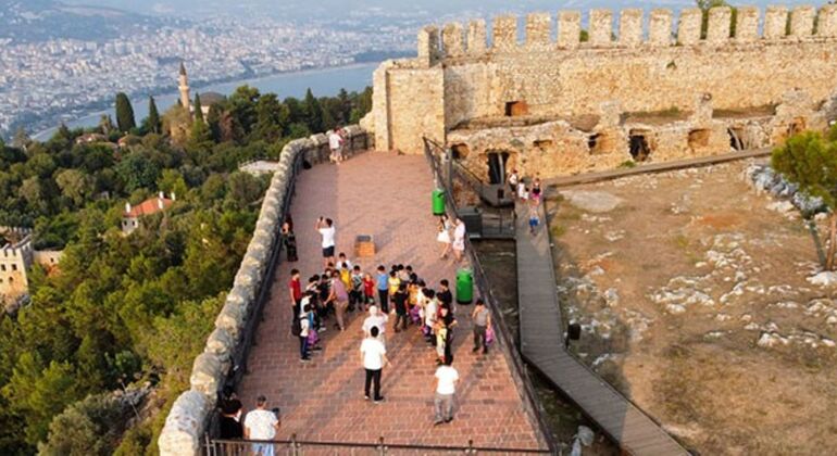 Sunset Alanya City Tour con Teleférico, Cena y Paseo en Barco