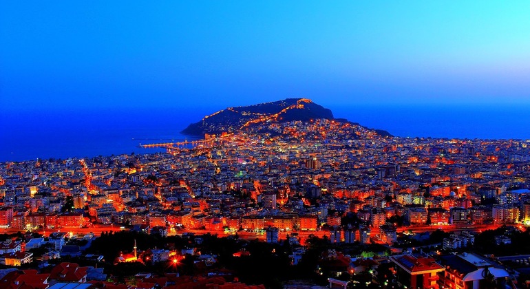 Sunset Alanya City Tour con Teleférico, Cena y Paseo en Barco
