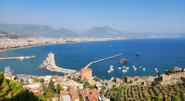Sunset Alanya City Tour con Teleférico, Cena y Paseo en Barco
