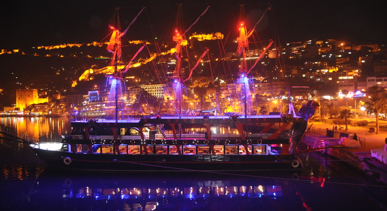 Sunset Alanya City Tour con Teleférico, Cena y Paseo en Barco