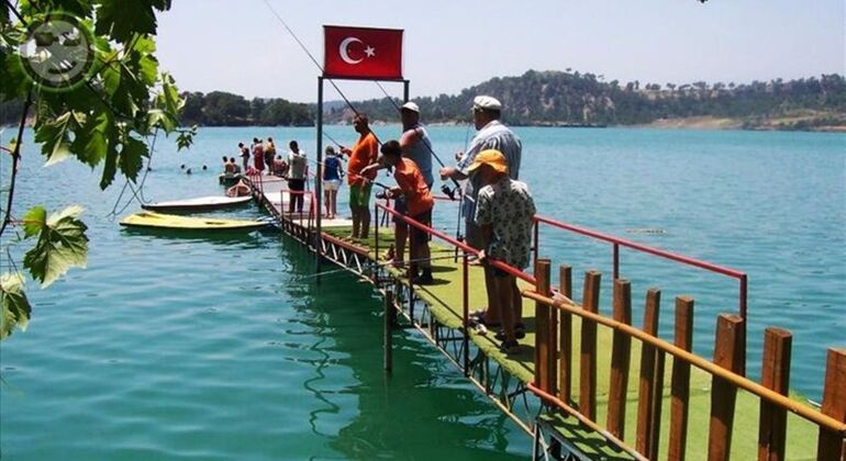 Excursion en bateau dans le canyon vert au départ d'Antalya avec déjeuner et boissons non alcoolisées