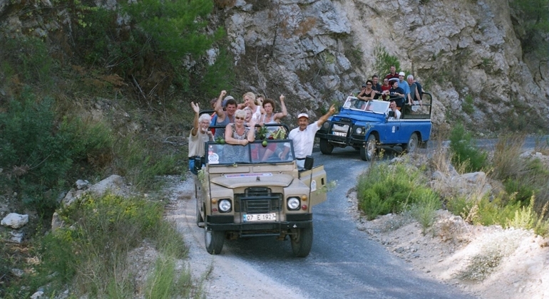 Jeep Safari Tour und Canyon Bootsfahrt von Side mit Mittagessen
