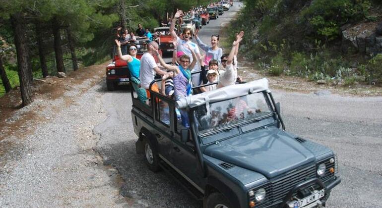 Jeep Safari Tour und Canyon Bootsfahrt von Side mit Mittagessen