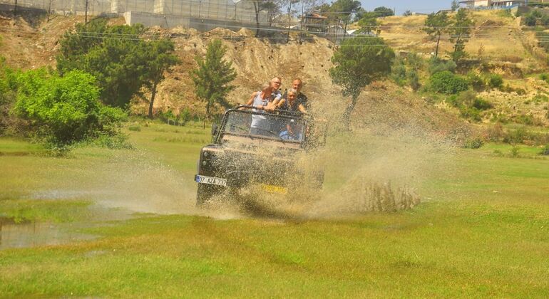 Jeep Safari Tour und Canyon Bootsfahrt von Side mit Mittagessen