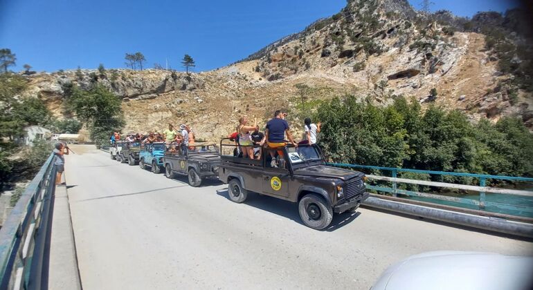 Jeep Safari Tour und Canyon Bootsfahrt von Side mit Mittagessen