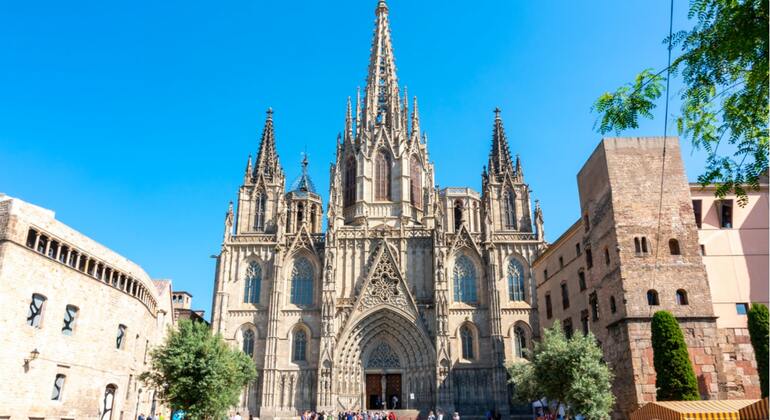 Romantic Highlights of Barcelona: Self-Guided Exploration Game