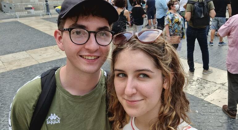 Romantic Highlights of Barcelona: Self-Guided Exploration Game