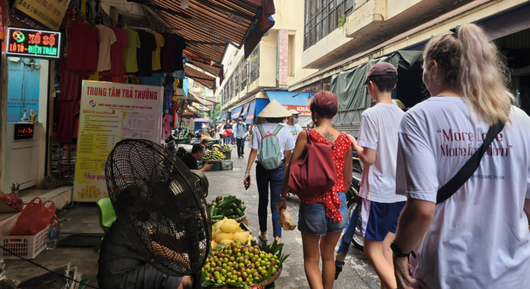 Tour "Mangia e esplora" ad Hanoi