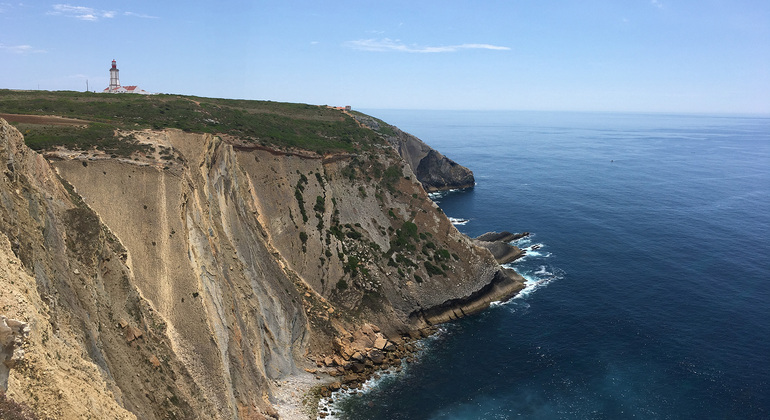 Randonnée sur le sentier des dinosaures jurassiques à Cabo Espichel