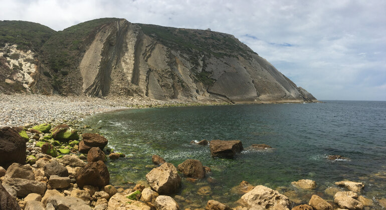Randonnée sur le sentier des dinosaures jurassiques à Cabo Espichel
