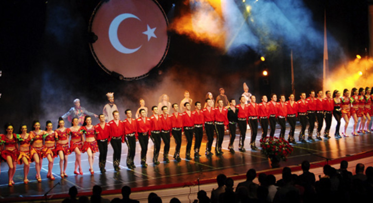Feuer der anatolischen Tanzshow aus Side und Alanya