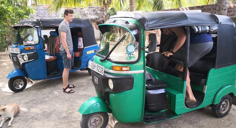 Safari en Tuk Tuk por la bahía de Arugam