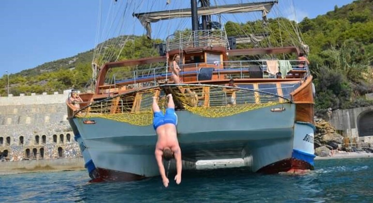 Excursión en catamarán todo incluido desde Alanya