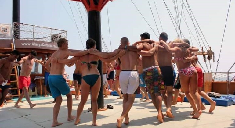 Excursión en catamarán todo incluido desde Alanya