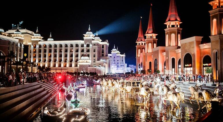 Spectacle nocturne du Pays des légendes avec transfert aller-retour depuis Antalya