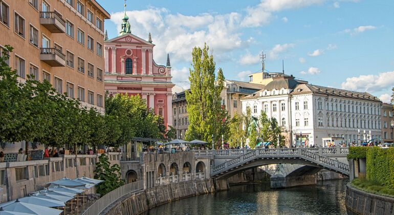 Ljubljana & Lake Bled Day Trip by Minivan from Zagreb