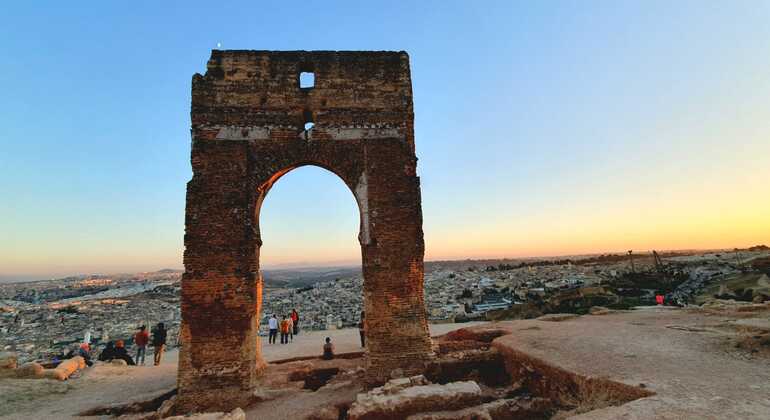 Visita aos tesouros escondidos da antiga Medina de Fes