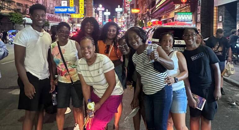 Bangkok Night Tour: Food, Temple & Tuk-Tuk