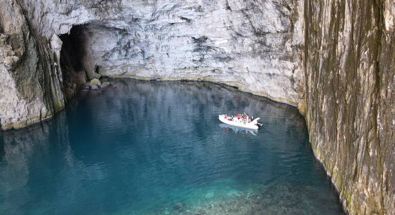 Vlora Stadt - Schnellboot in Karaburun und St. Mary Kloster in Zvernec
