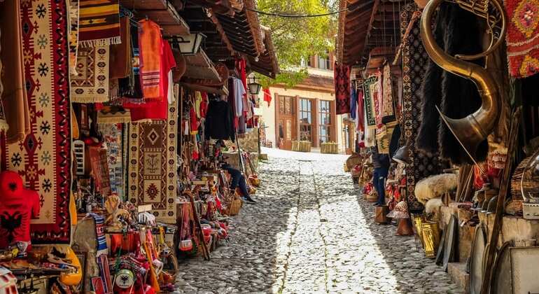 Recorrido cultural e histórico por Tirana y Kruja