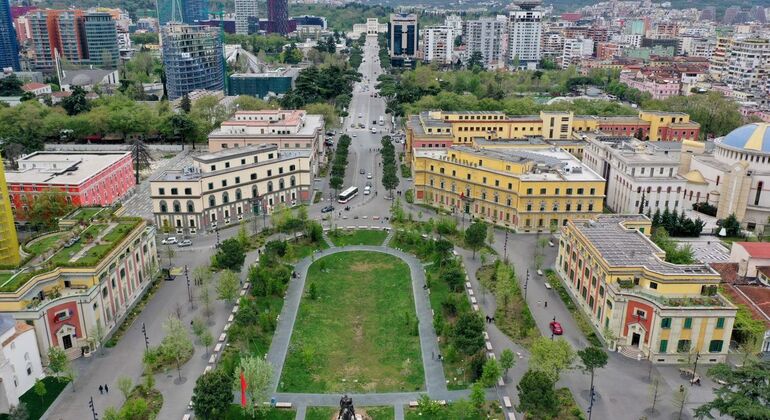 Recorrido cultural e histórico por Tirana y Kruja