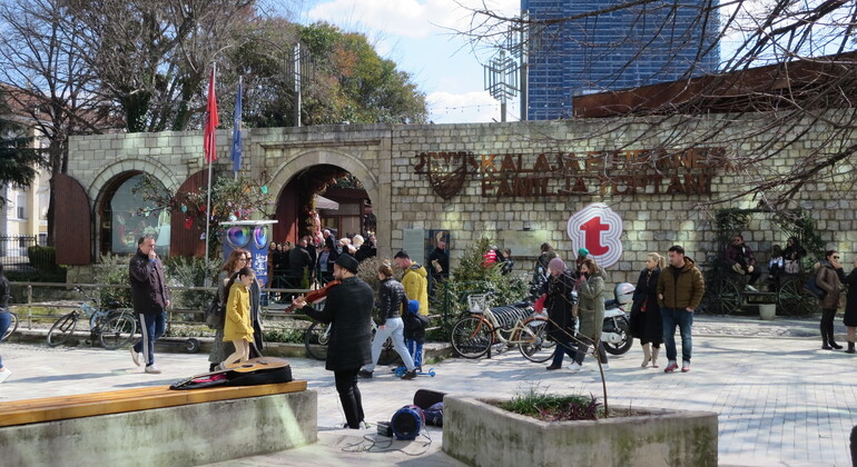 Recorrido cultural e histórico por Tirana y Kruja