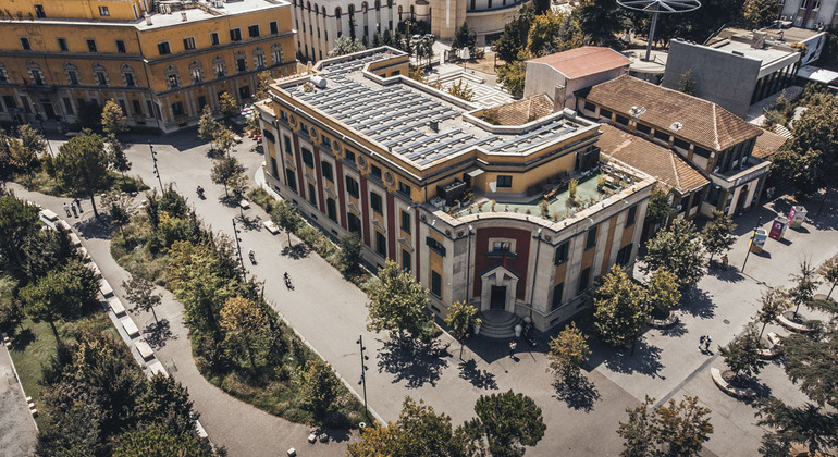 Recorrido cultural e histórico por Tirana y Kruja