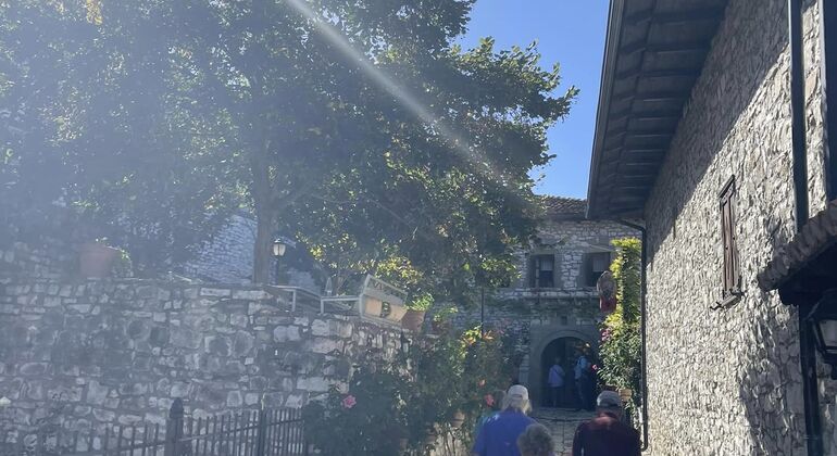 Recorrido cultural e histórico por Tirana y Kruja