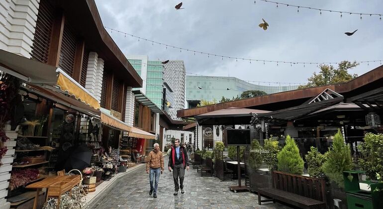 Recorrido cultural e histórico por Tirana y Kruja