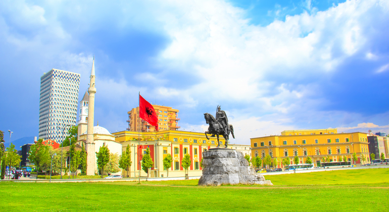 Recorrido cultural e histórico por Tirana y Kruja