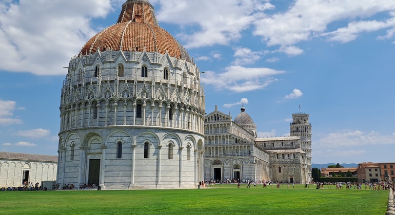 Visite la ciudad de Pisa con la entrada a la Catedral y la Torre Inclinada