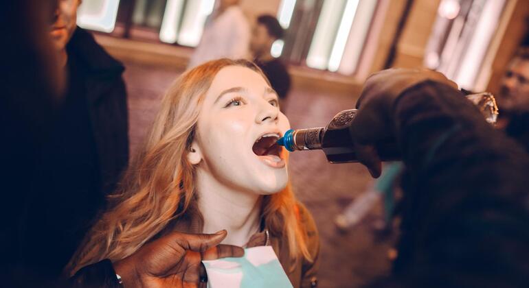 Pub Crawl Krakau - Eine Stunde kostenlose Getränke, dann Party die ganze Nacht