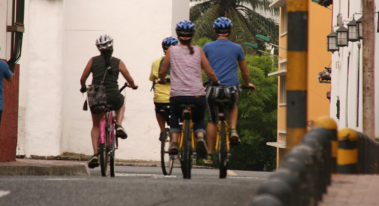 Cultural Bike Tour in Cali