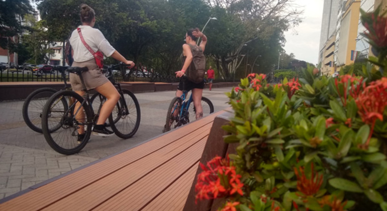 Cultural Bike Tour in Cali