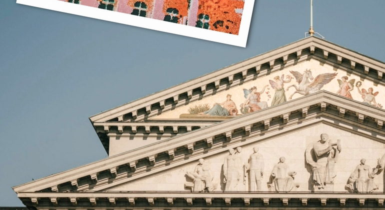 Color Rush Tour of Munich: From Old Town to Spray-Painted Cards