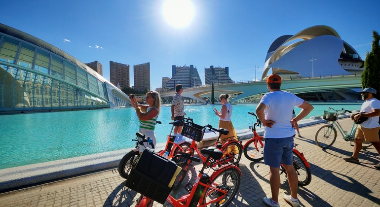 Circuit de 2,5 heures à vélo ou en e-bike avec guide pour découvrir les points forts de Valence