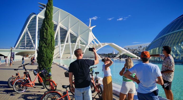 Circuit de 2,5 heures à vélo ou en e-bike avec guide pour découvrir les points forts de Valence