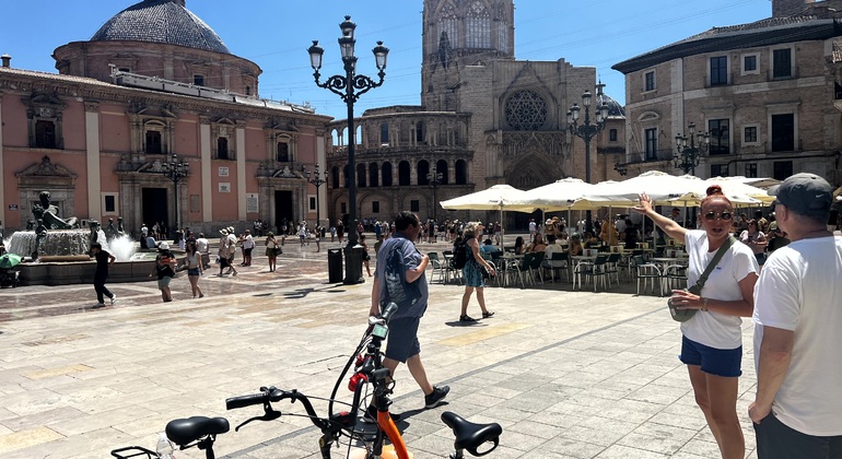 Circuit de 2,5 heures à vélo ou en e-bike avec guide pour découvrir les points forts de Valence