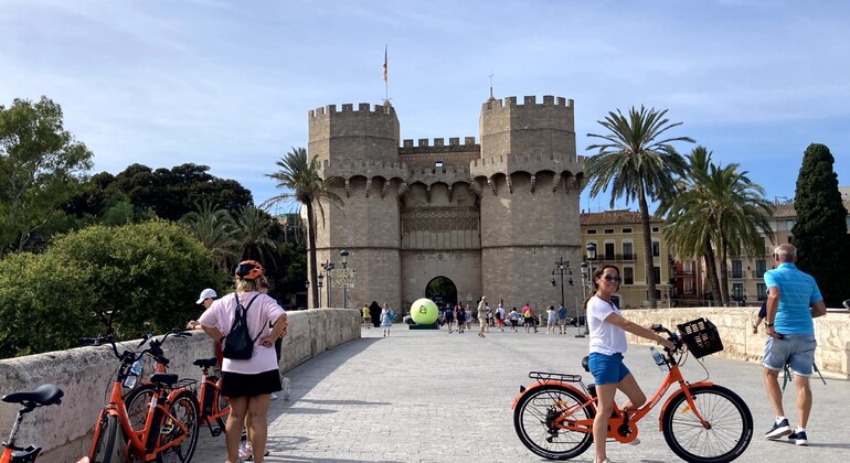 Circuit de 2,5 heures à vélo ou en e-bike avec guide pour découvrir les points forts de Valence