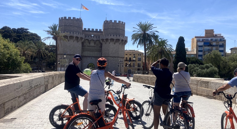 Circuit de 2,5 heures à vélo ou en e-bike avec guide pour découvrir les points forts de Valence
