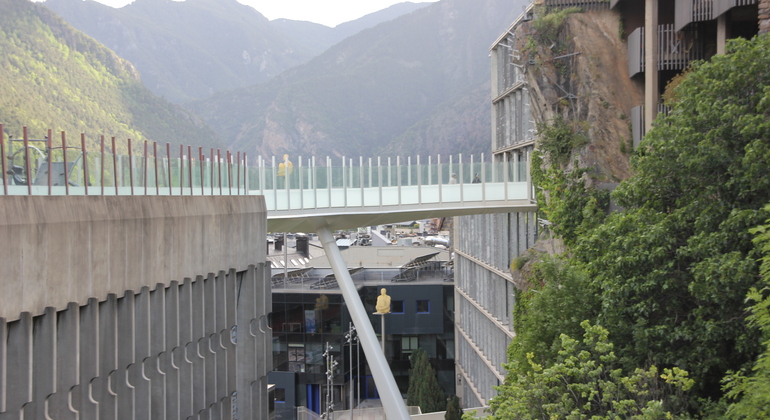 Andorra la Vella: Old Town and Commercial Axis