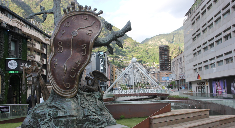 Andorra la Vella: Old Town and Commercial Axis