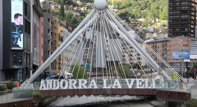 Andorra la Vella: Old Town and Commercial Axis