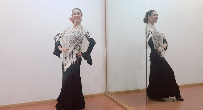 Free Performance: Flamenco Class in Terraza al Viento