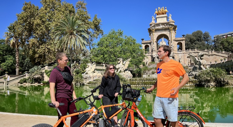 Barcelona City Highlights Tour en Bicicleta/e-Bike
