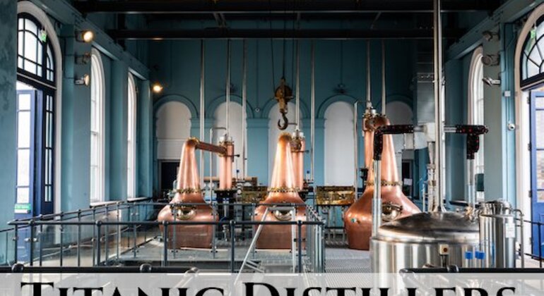 From Belfast : Giant’s Causeway & Titanic Distillery Whiskey Tour